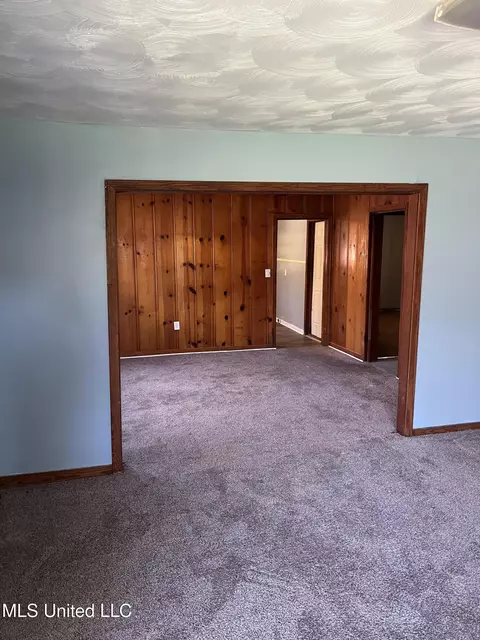 Living - 5020 Barrier Pl, Jackson, MS 39204 photo 1 of 3