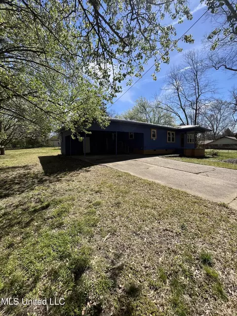 Exterior - 5020 Barrier Pl, Jackson, MS 39204 photo 2 of 4