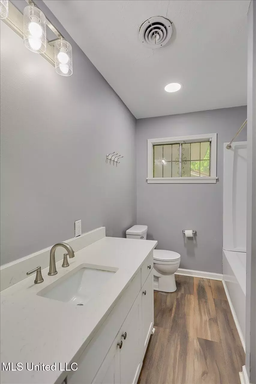 Bath - 312 Miller St, Canton, MS 39046 photo 1 of 1