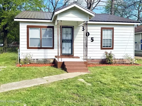 305 Senica Ave, Greenwood, MS 38930