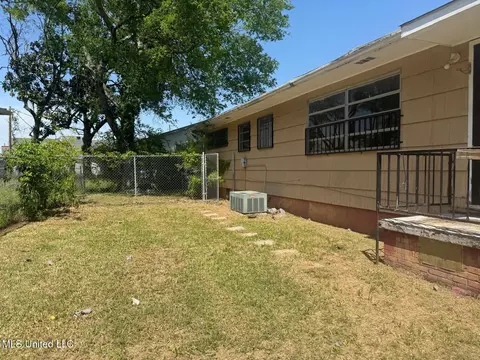 1053 Ellis Ave, Jackson, MS 39209 photo 8
