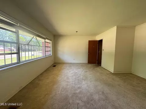 1053 Ellis Ave, Jackson, MS 39209 photo 3