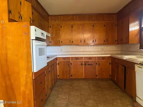 1053 Ellis Ave, Jackson, MS 39209 photo 4