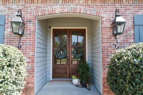 Entry Way - 1192 Windrose Cir, Madison, MS 39110 photo 1 of 5