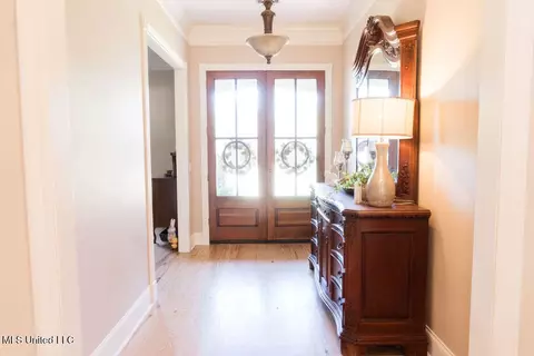 Entry Way - 1192 Windrose Cir, Madison, MS 39110 photo 2 of 5