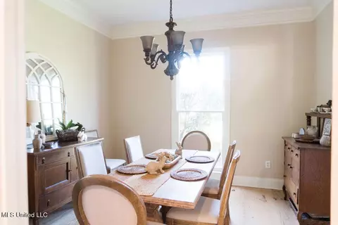 Dining - 1192 Windrose Cir, Madison, MS 39110 photo 2 of 3