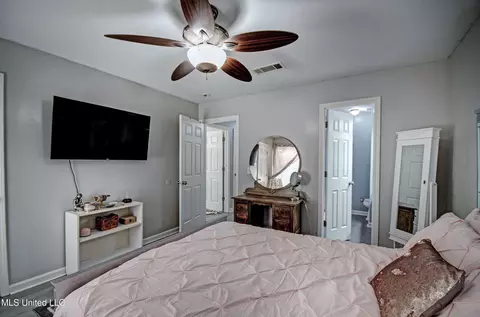 Bedroom - 608 Shadowridge Dr, Brandon, MS 39047 photo 4 of 4