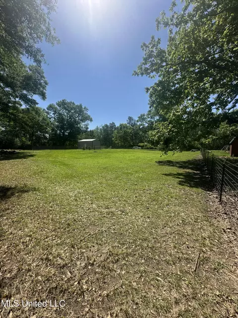 72 Mitchell Baughman Rd, Poplarville, MS 39470
