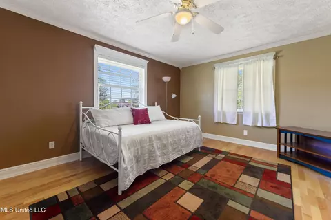 5212 Lakeview Dr, Moss Point, MS 39563 photo 18