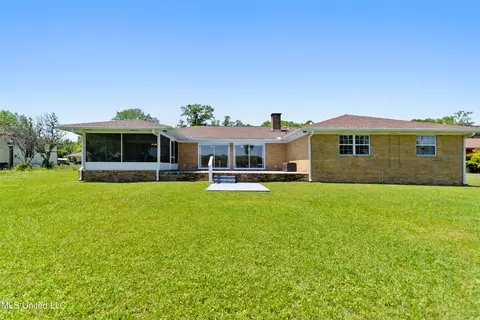 5212 Lakeview Dr, Moss Point, MS 39563 photo 26