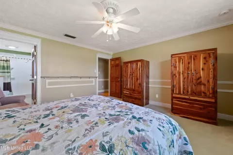 5212 Lakeview Dr, Moss Point, MS 39563 photo 15
