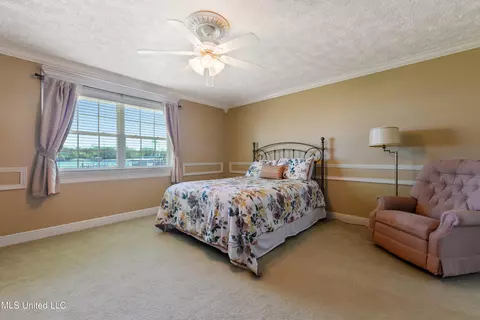 5212 Lakeview Dr, Moss Point, MS 39563 photo 14