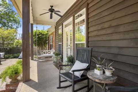 Exterior - 543 Turtle Ln, Brandon, MS 39047 photo 4 of 11