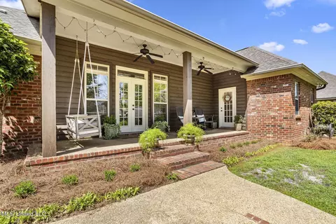 Exterior - 543 Turtle Ln, Brandon, MS 39047 photo 6 of 11
