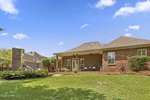 Exterior - 543 Turtle Ln, Brandon, MS 39047 photo 9 of 11