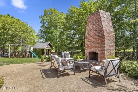 Exterior - 543 Turtle Ln, Brandon, MS 39047 photo 5 of 11