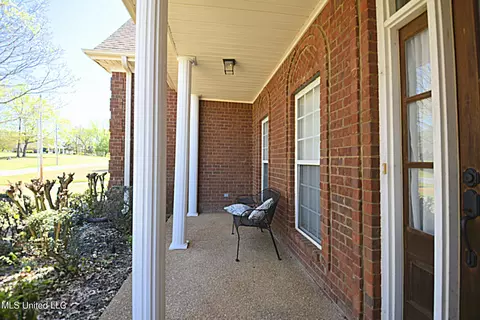 4051 Misty Oaks Ln, Nesbit, MS 38651 photo 3