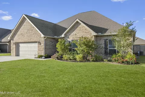 6585 Sugarcane Cir, Ocean Springs, MS 39564
