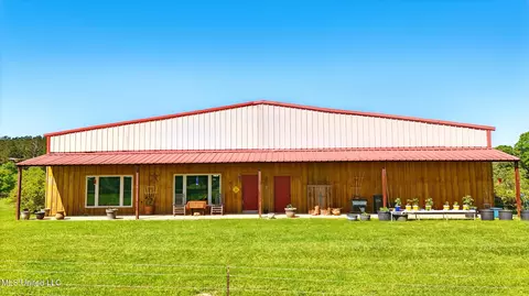 406 Thomas School Rd, Lumberton, MS 39455