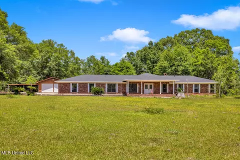 5601 Belle Vale Dr, Vancleave, MS 39565