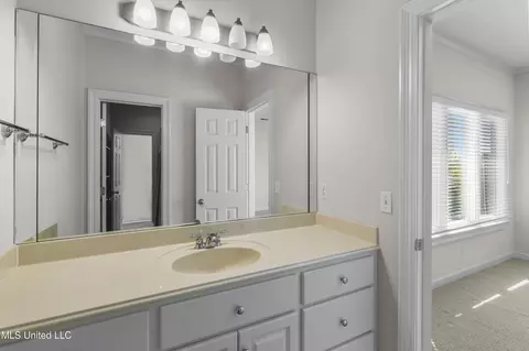 Bath - 230 Belle Pointe Cir, Madison, MS 39110 photo 2 of 2