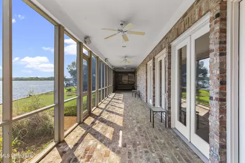 Exterior - 230 Belle Pointe Cir, Madison, MS 39110 photo 5 of 10