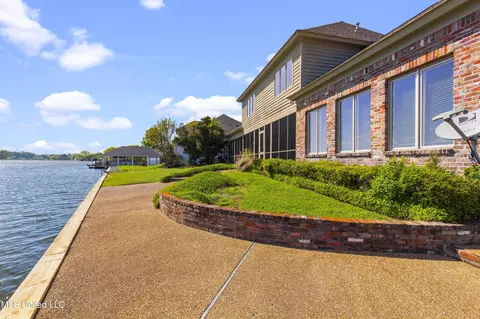 Exterior - 230 Belle Pointe Cir, Madison, MS 39110 photo 7 of 10