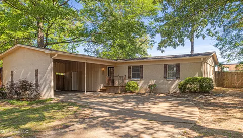 903 Post Rd, Clinton, MS 39056