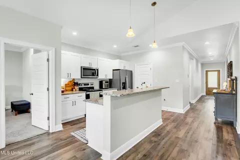 724 Waters View Dr, Biloxi, MS 39532 photo 12