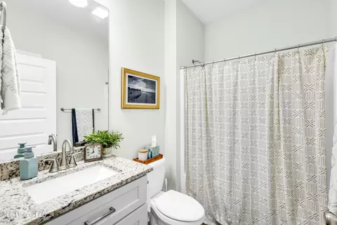 724 Waters View Dr, Biloxi, MS 39532 photo 23