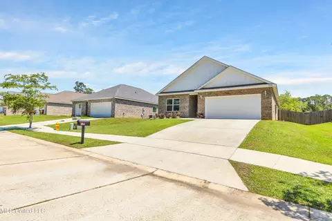 724 Waters View Dr, Biloxi, MS 39532 photo 3