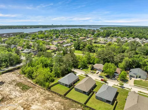 724 Waters View Dr, Biloxi, MS 39532 photo 31