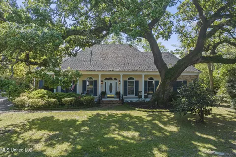 5 Park Ridge Ln, Pass Christian, MS 39571
