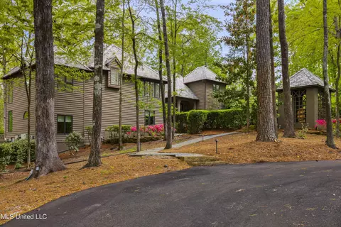 6 Beacon Hill Rd, Madison, MS 39110