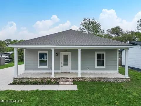 117 Oak View Ave, Long Beach, MS 39560