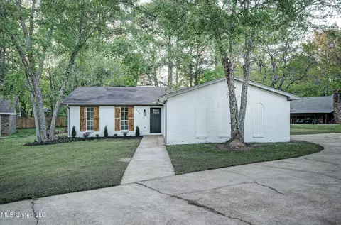 394 Woodcliff Dr, Jackson, MS 39212