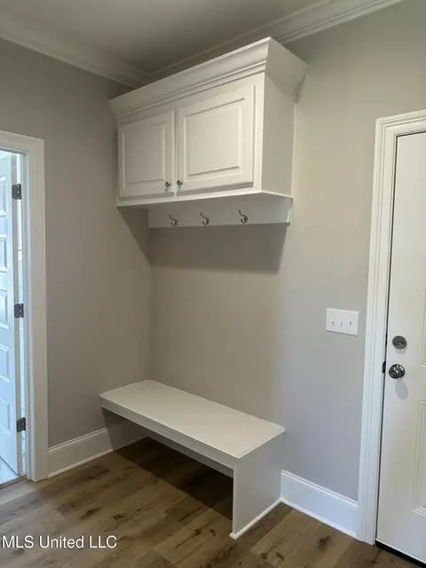 Entry Way - 485 Aurora Cir, Canton, MS 39046 photo 2 of 3