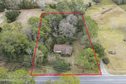 11466 Canal Rd, Gulfport, MS 39503