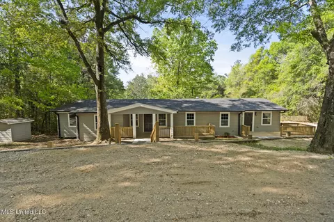 370 Mcgregor Rd, Wiggins, MS 39577