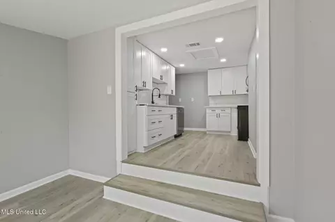 Entry Way - 370 Mcgregor Rd, Wiggins, MS 39577 photo 1 of 1