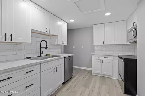 Kitchen - 370 Mcgregor Rd, Wiggins, MS 39577 photo 1 of 5