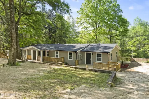 Exterior - 370 Mcgregor Rd, Wiggins, MS 39577 photo 2 of 7