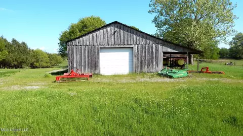 1080 Egypt Creek Rd, Sarah, MS 38665