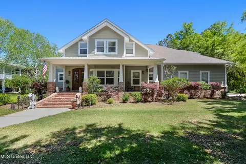 3100 Eagle Point Rd, Ocean Springs, MS 39564