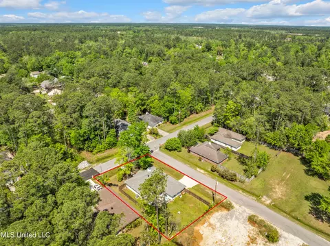 View/Area - 8316 Amoka Dr, Diamondhead, MS 39525 photo 4 of 5