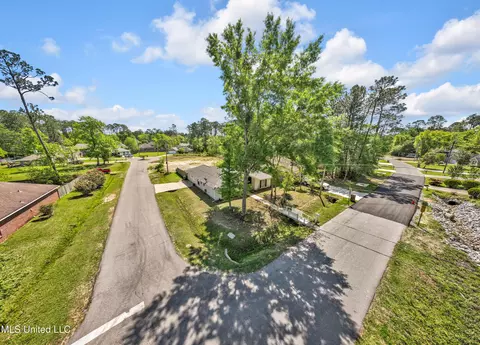 View/Area - 8316 Amoka Dr, Diamondhead, MS 39525 photo 1 of 5