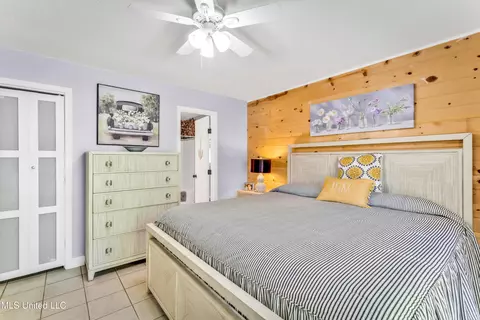 Bedroom - 8316 Amoka Dr, Diamondhead, MS 39525 photo 2 of 4