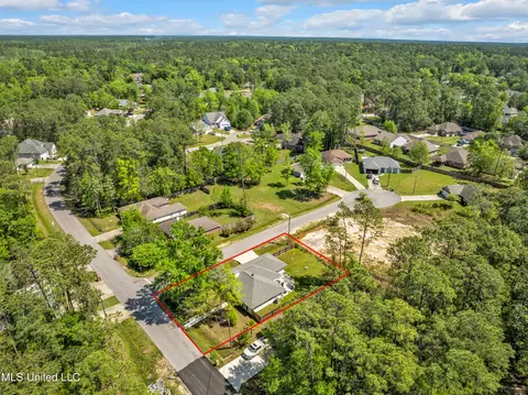 View/Area - 8316 Amoka Dr, Diamondhead, MS 39525 photo 3 of 5