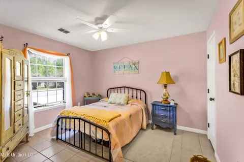 Bedroom - 8316 Amoka Dr, Diamondhead, MS 39525 photo 3 of 4