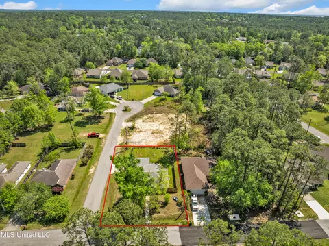 View/Area - 8316 Amoka Dr, Diamondhead, MS 39525 photo 2 of 5